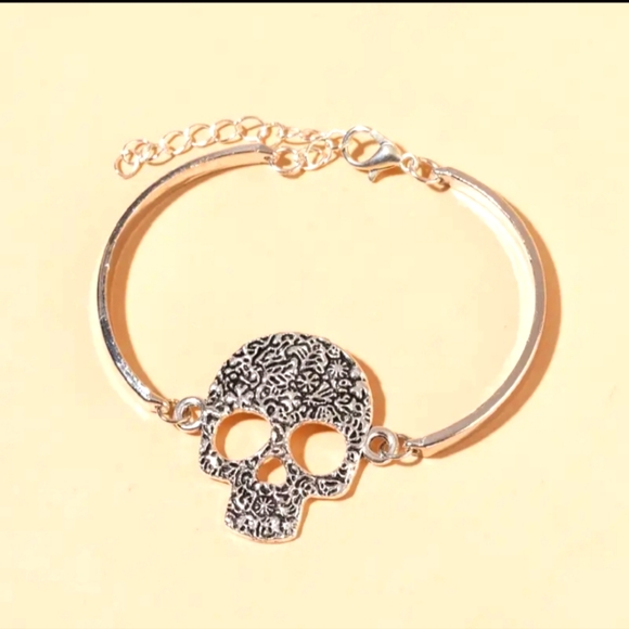 boutiques Jewelry - Sugar Skull Bracelet NWT